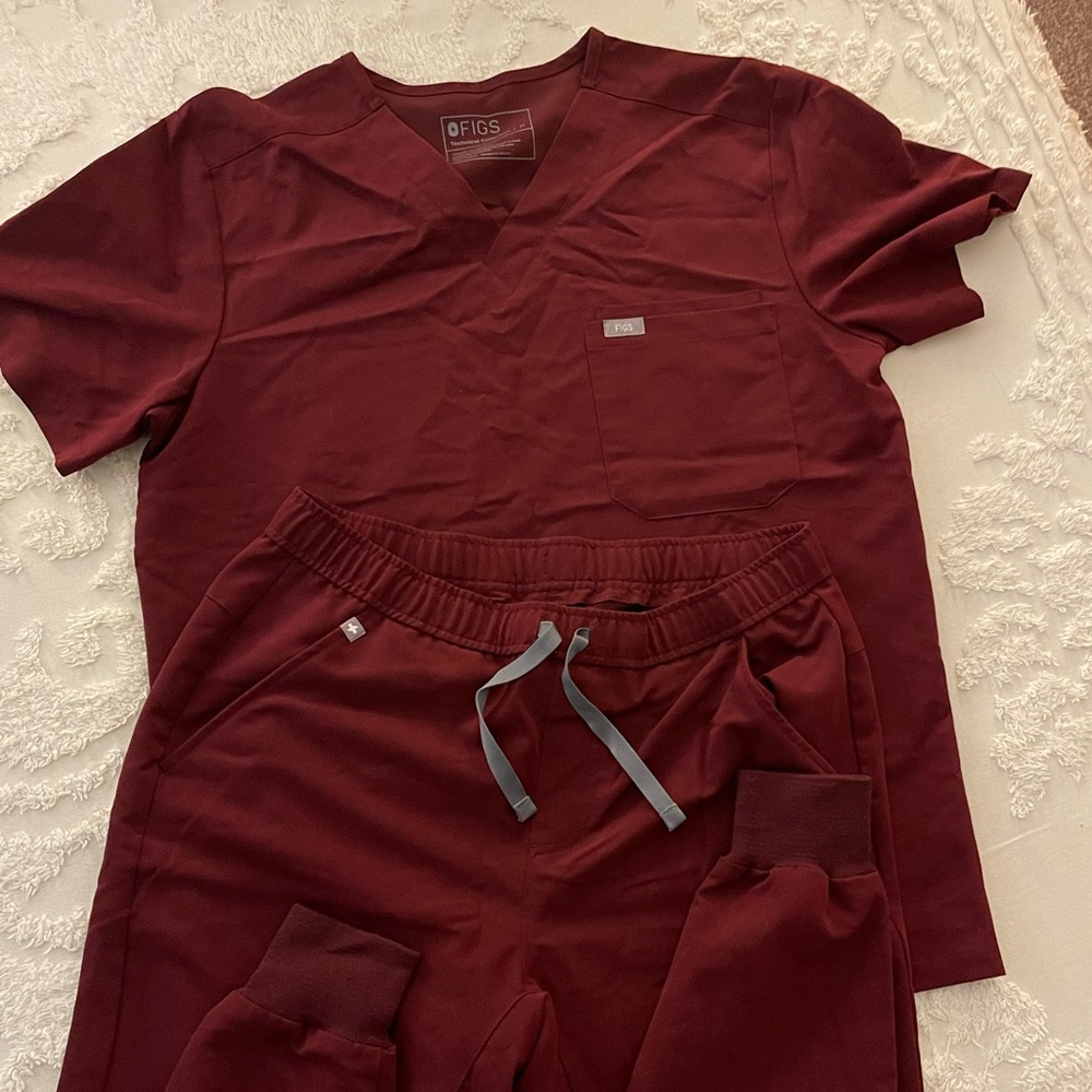 Men’s Maroon Figs Jogger Scrub Set